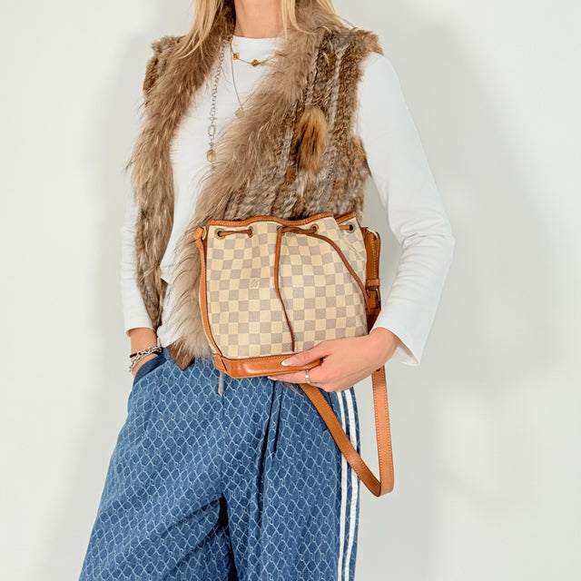 Schultertasche Sac Noé BB Damier Azur