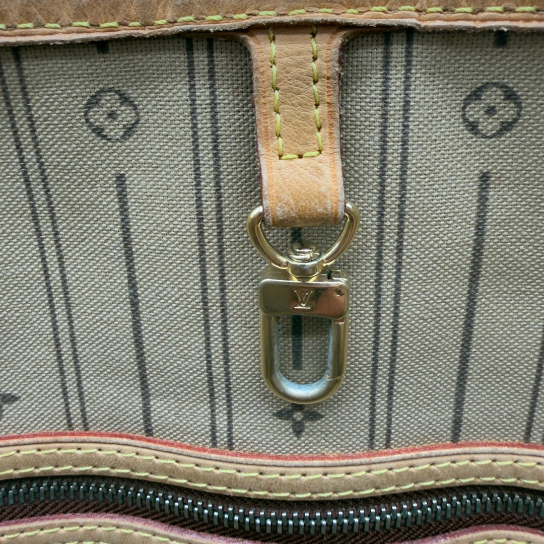 Louis Vuitton Neverfull MM Tote Bag