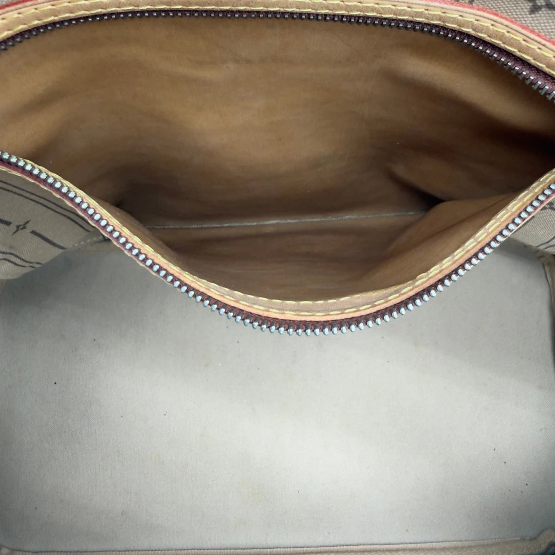 Louis Vuitton Neverfull MM Tote Bag