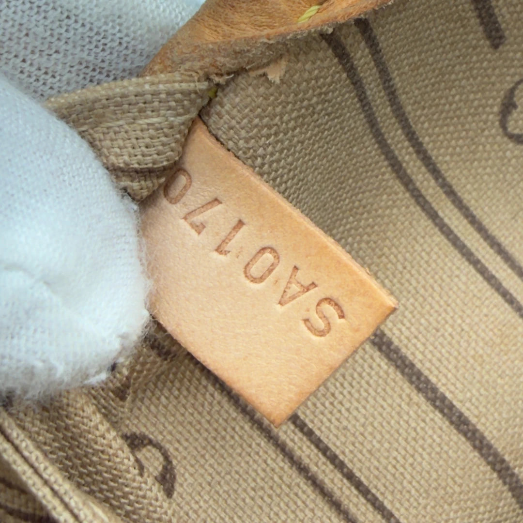 Louis Vuitton Neverfull MM Tote Bag