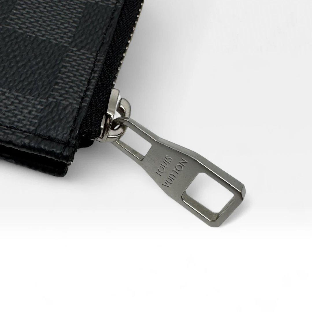 Louis Vuitton Clutch Jour PM Damier Graphite