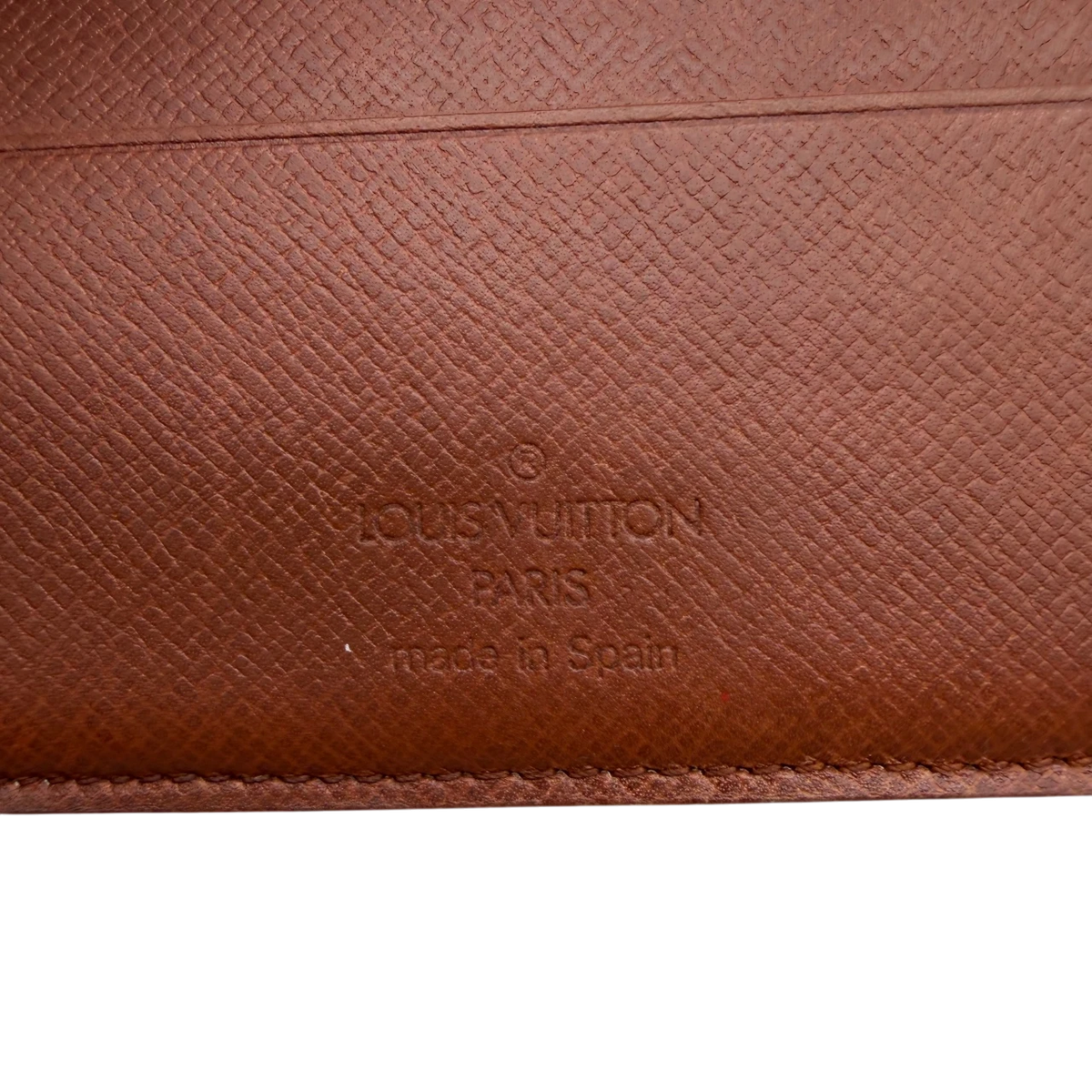 Louis Vuitton Geldbeutel Marco monogram braun – Prägung im Detail