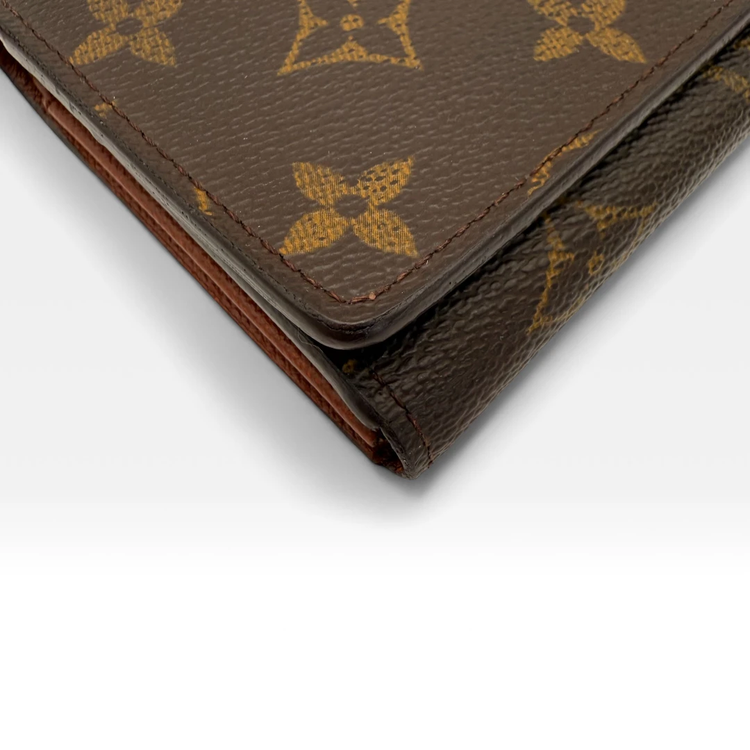 Louis Vuitton wallet tresor