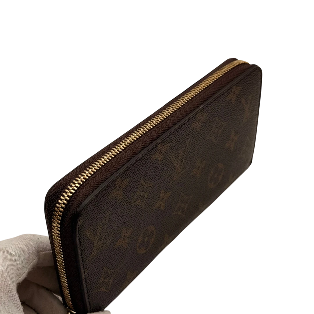 Louis Vuitton Zippy Wallet