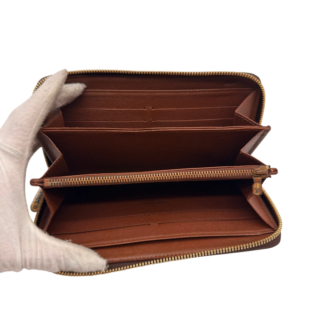 Louis Vuitton Zippy Wallet