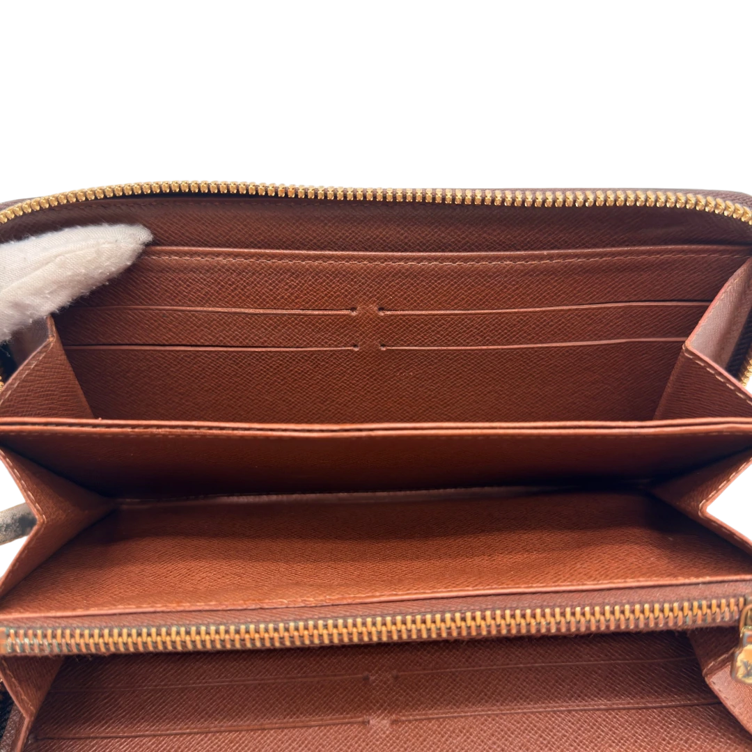 Louis Vuitton Zippy Wallet