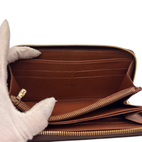 Louis Vuitton Zippy Wallet