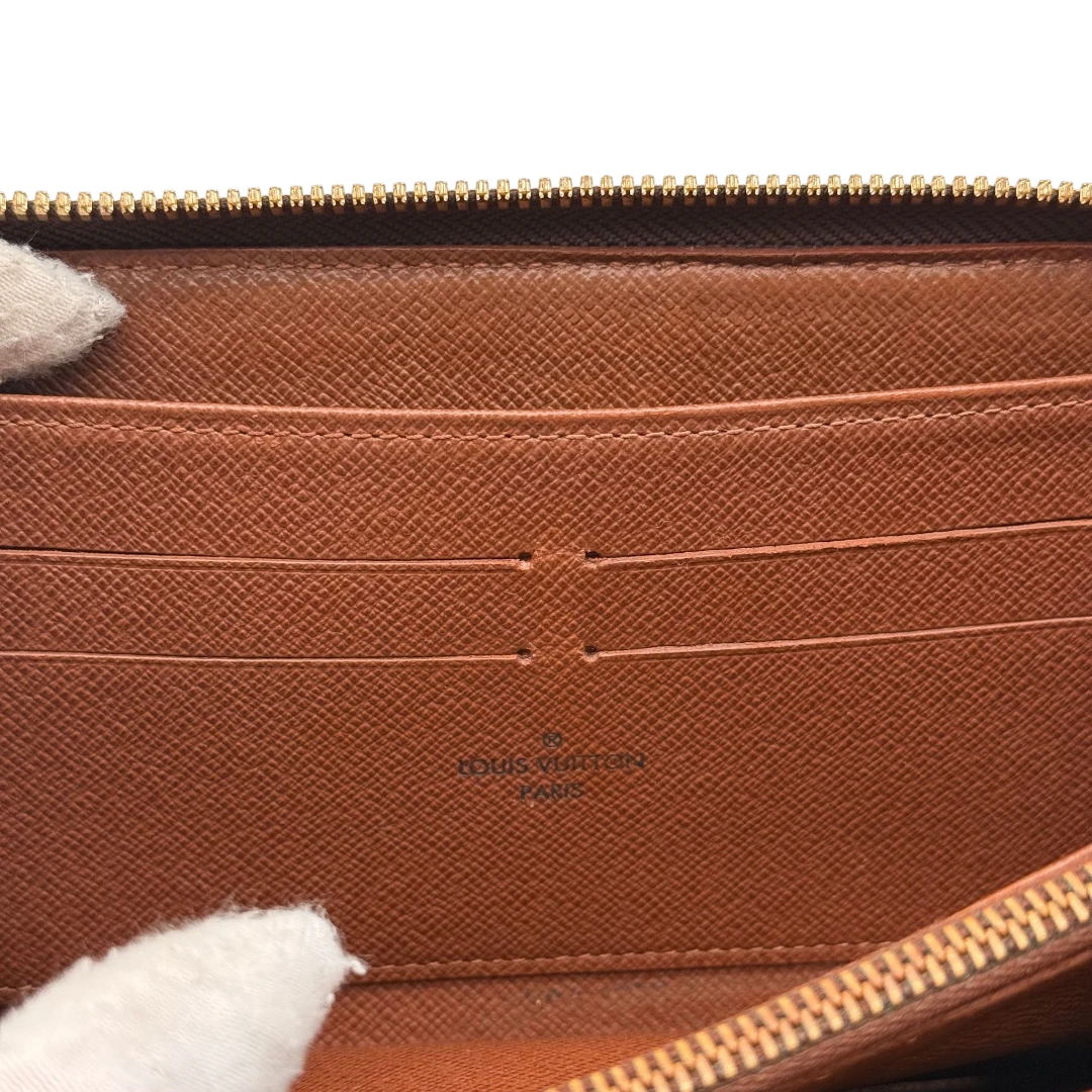 Louis Vuitton Zippy Wallet