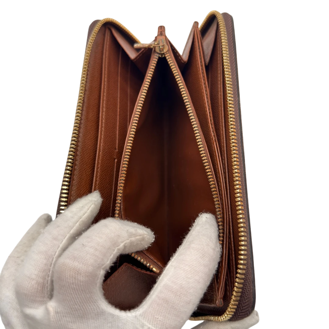 Louis Vuitton Zippy Wallet