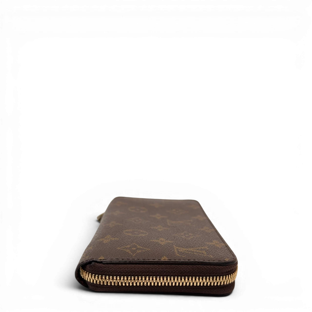 Louis Vuitton Zippy Wallet