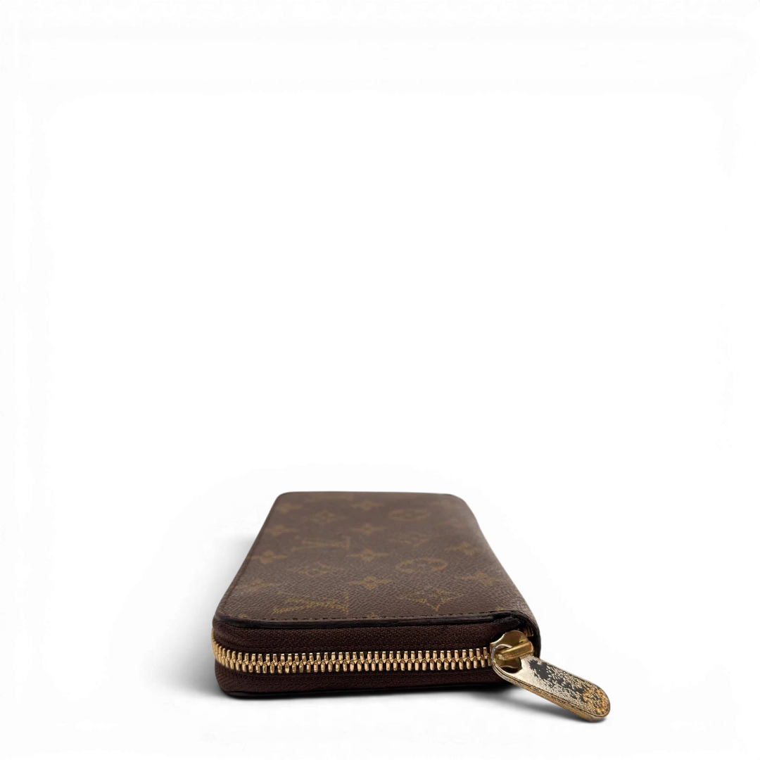 Louis Vuitton Zippy Wallet