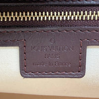 Louis Vuitton Handtasche Josephine PM monogram rot – Prägung im Detail