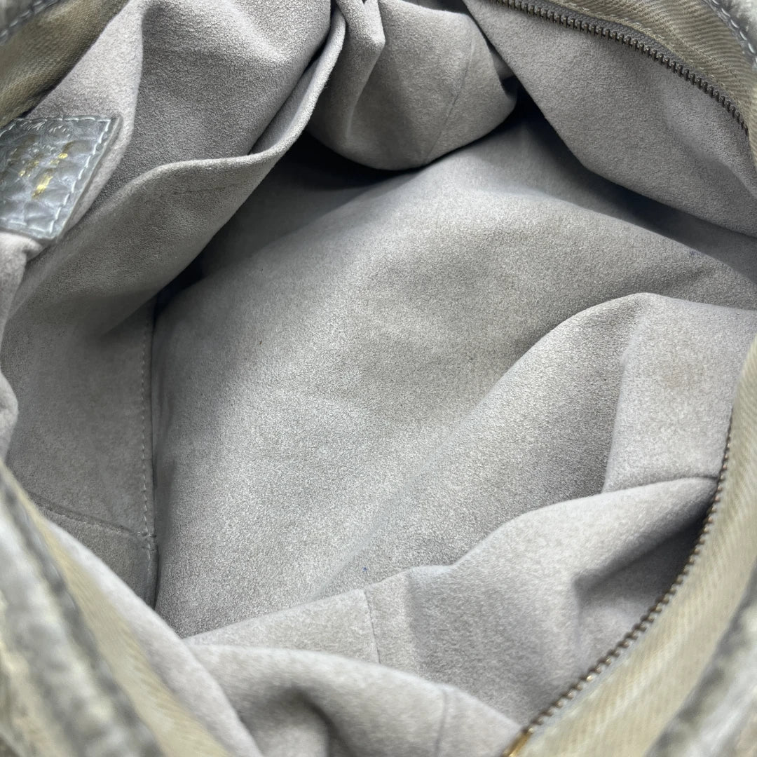 Louis Vuitton Handtasche Neo Cabby MM mit Schultergurt aus Denimstoff hellgrau