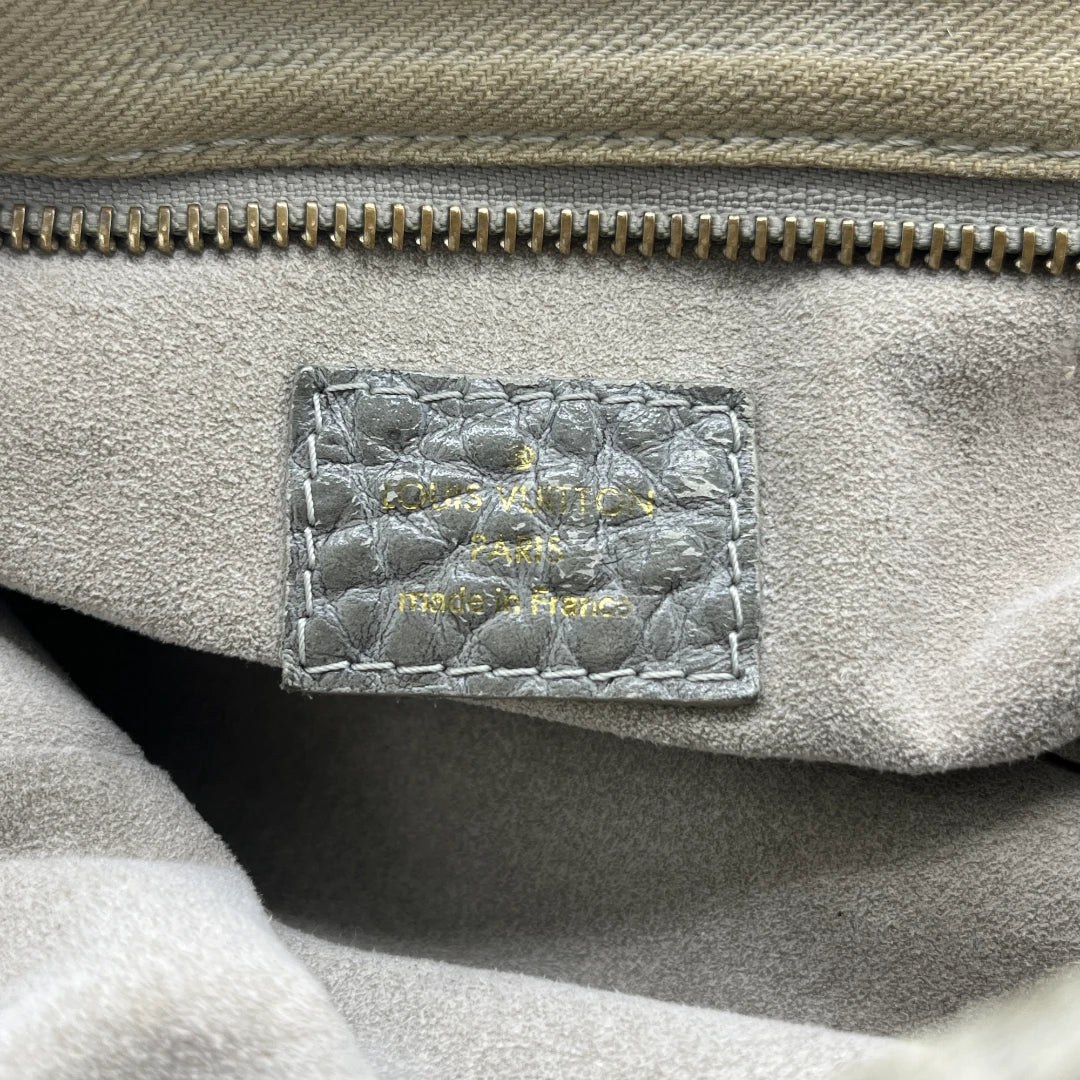 Louis Vuitton Handtasche Neo Cabby MM mit Schultergurt aus Denimstoff hellgrau