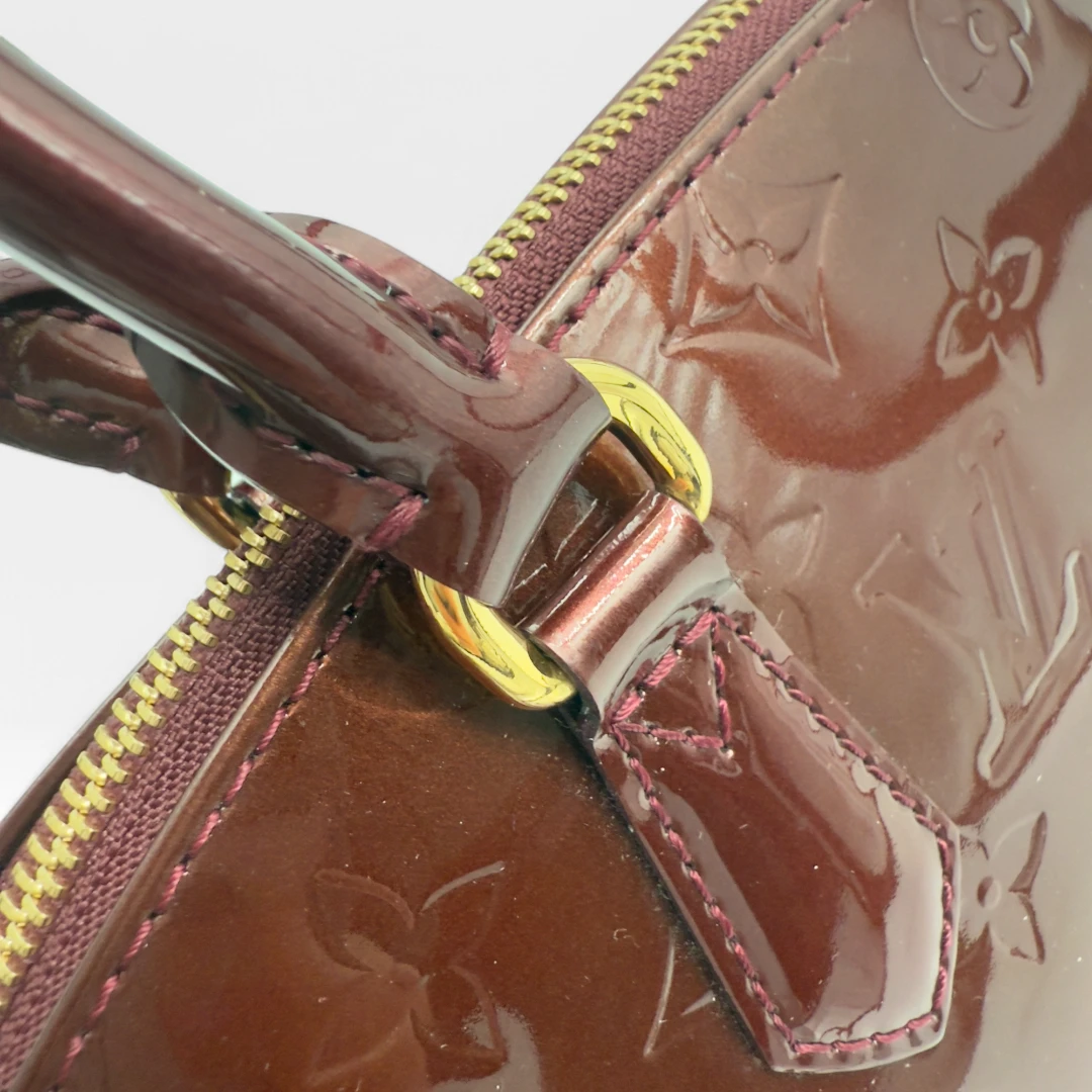 Louis Vuitton handbag Sherwood in vernis red