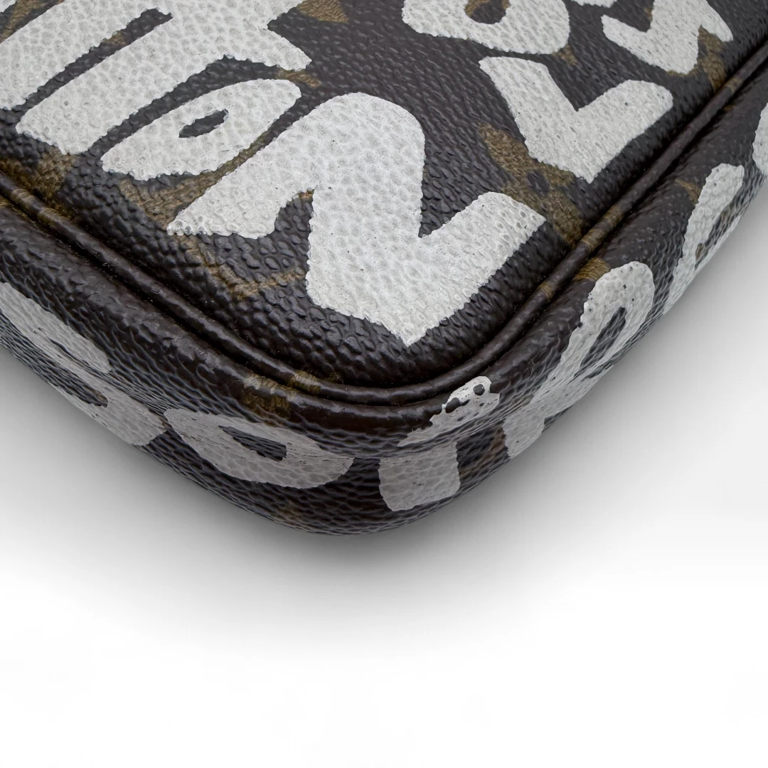 Pochette Accessoires Graffiti