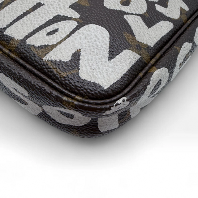 Pochette Accessoires Graffiti