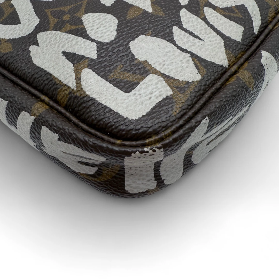 Pochette Accessoires Graffiti