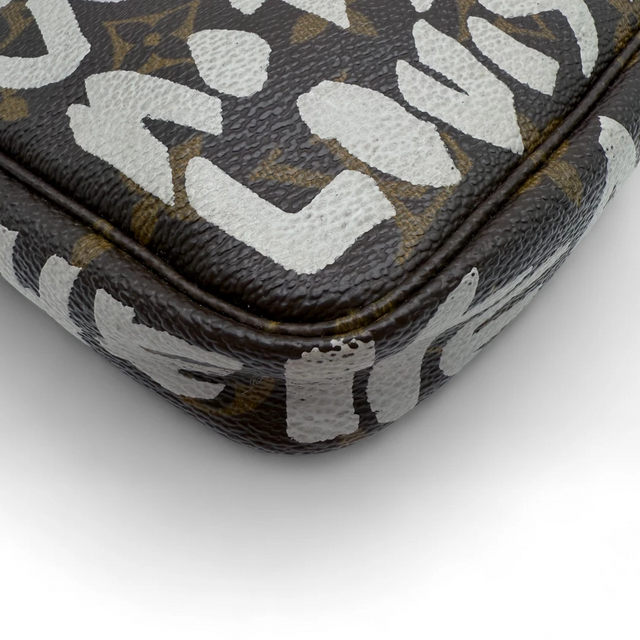 Pochette Accessoires Graffiti