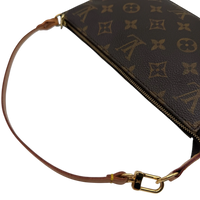 Louis Vuitton Pochette Accessoires monogram braun – Schulterriemen im Detail