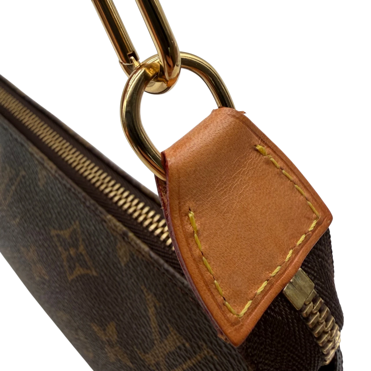 Louis Vuitton Pochette Accessoires monogram braun – Beschläge im Detail