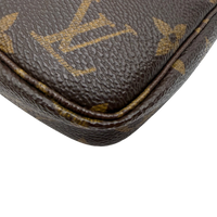 Louis Vuitton Pochette Accessoires monogram braun – Ecken im Detail