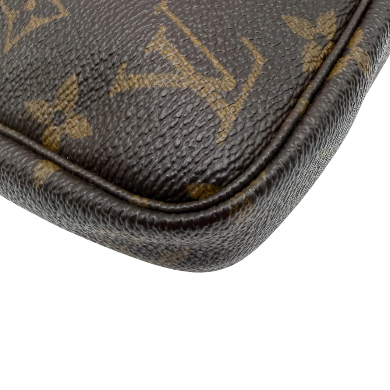 Louis Vuitton Pochette Accessoires