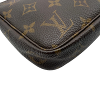 Louis Vuitton Pochette Accessoires monogram braun – Ecken im Detail