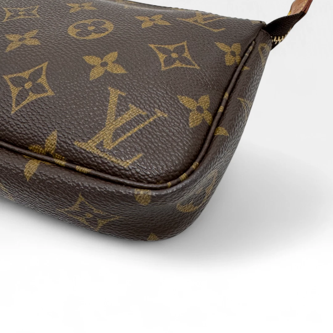 Louis Vuitton Pochette Accessoires