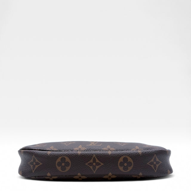 Pochette Accessories