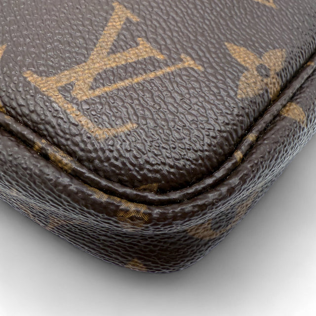 Pochette Accessories