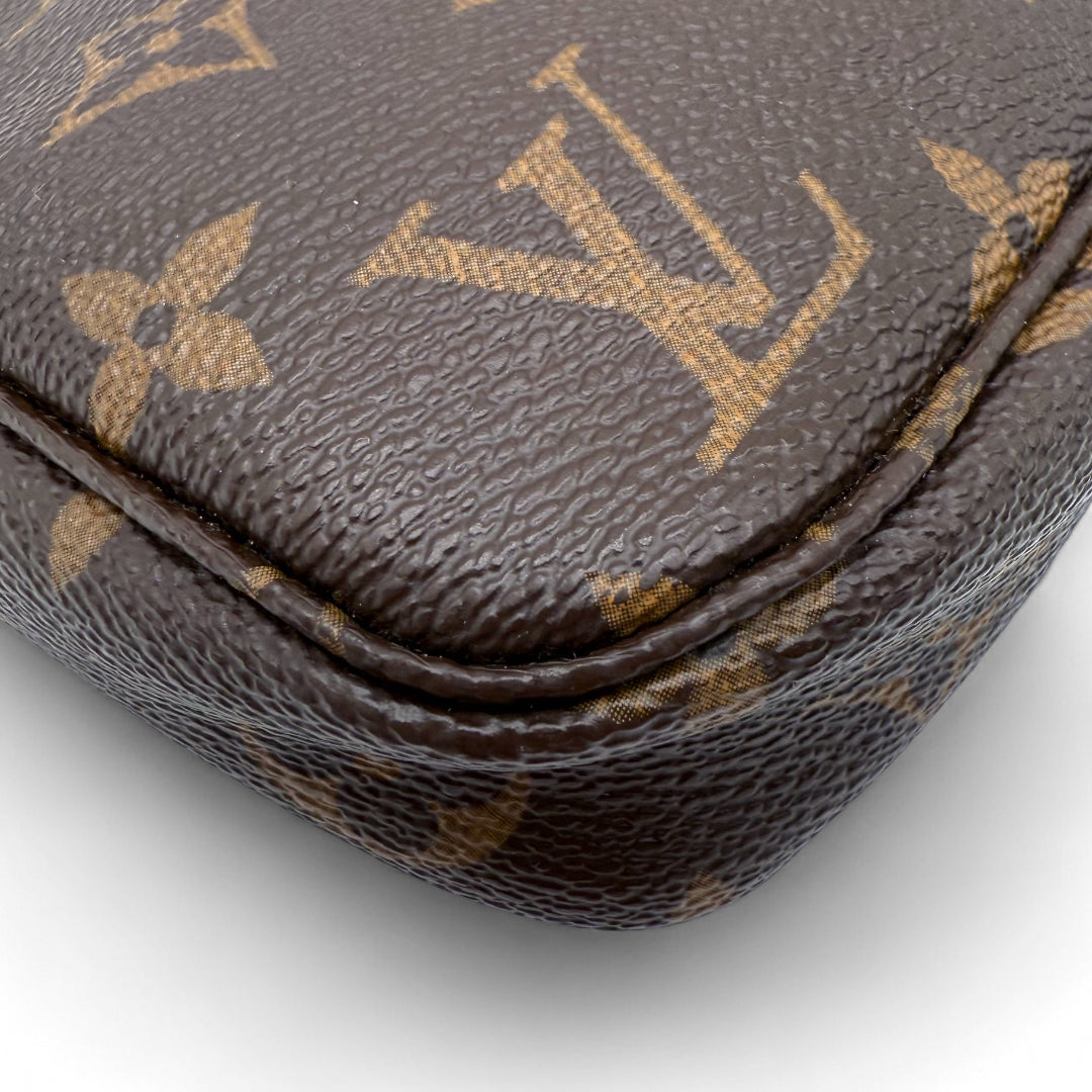 Pochette Accessories