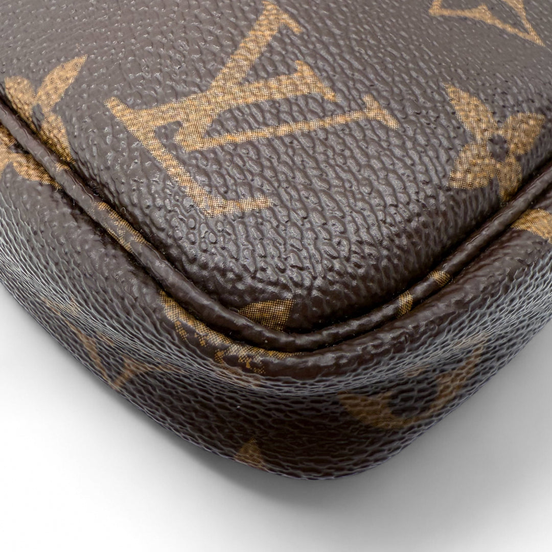 Pochette Accessories