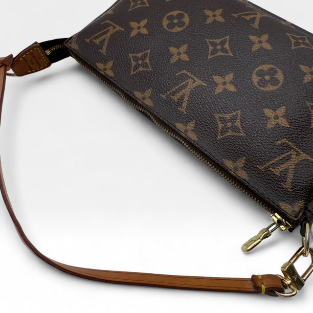 Pochette Accessories