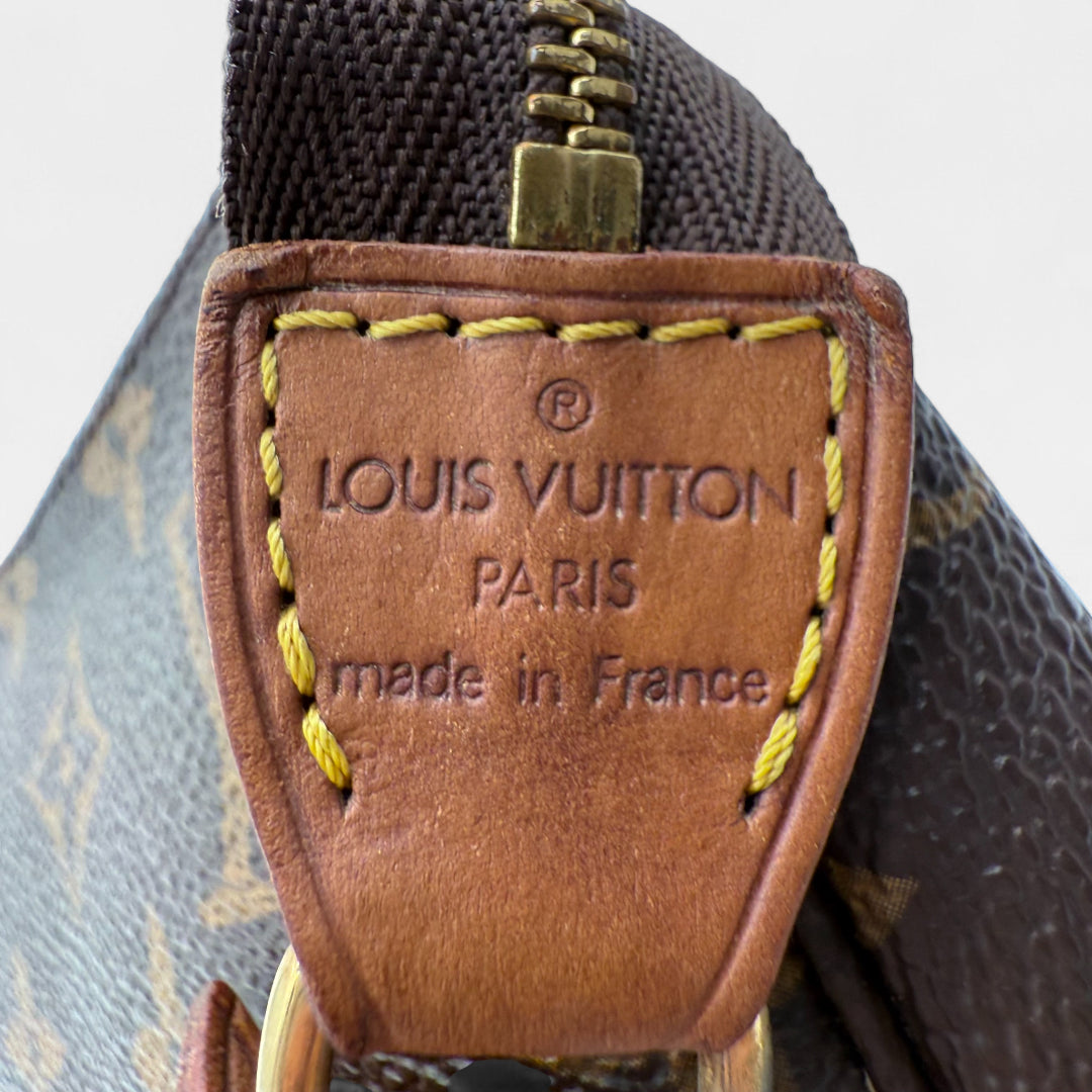 Pochette Accessories