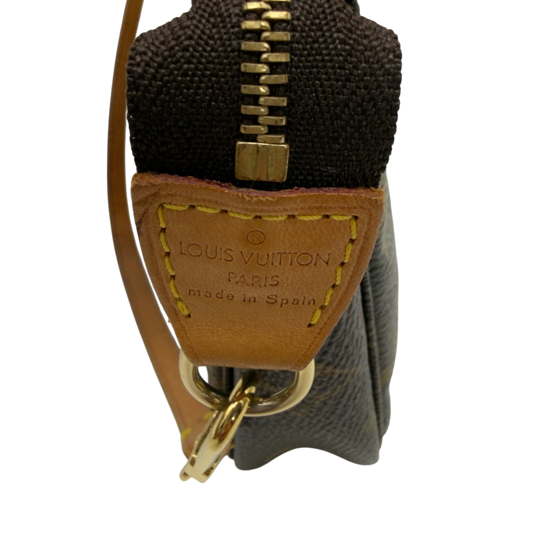 Louis Vuitton Pochette Accessoires