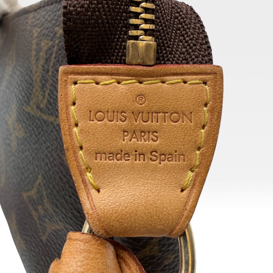 Pochette Accessories