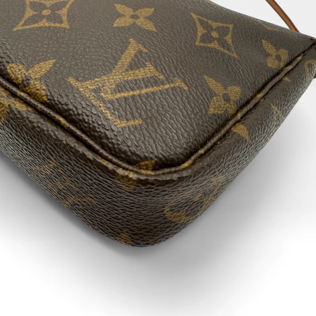 Louis Vuitton Pochette