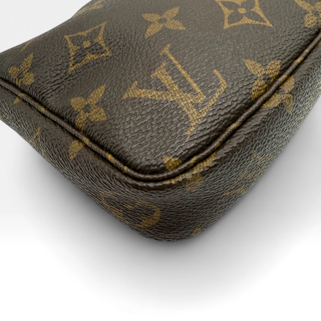 Louis Vuitton Pochette