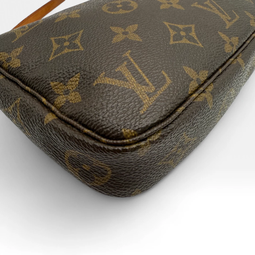 Louis Vuitton Pochette