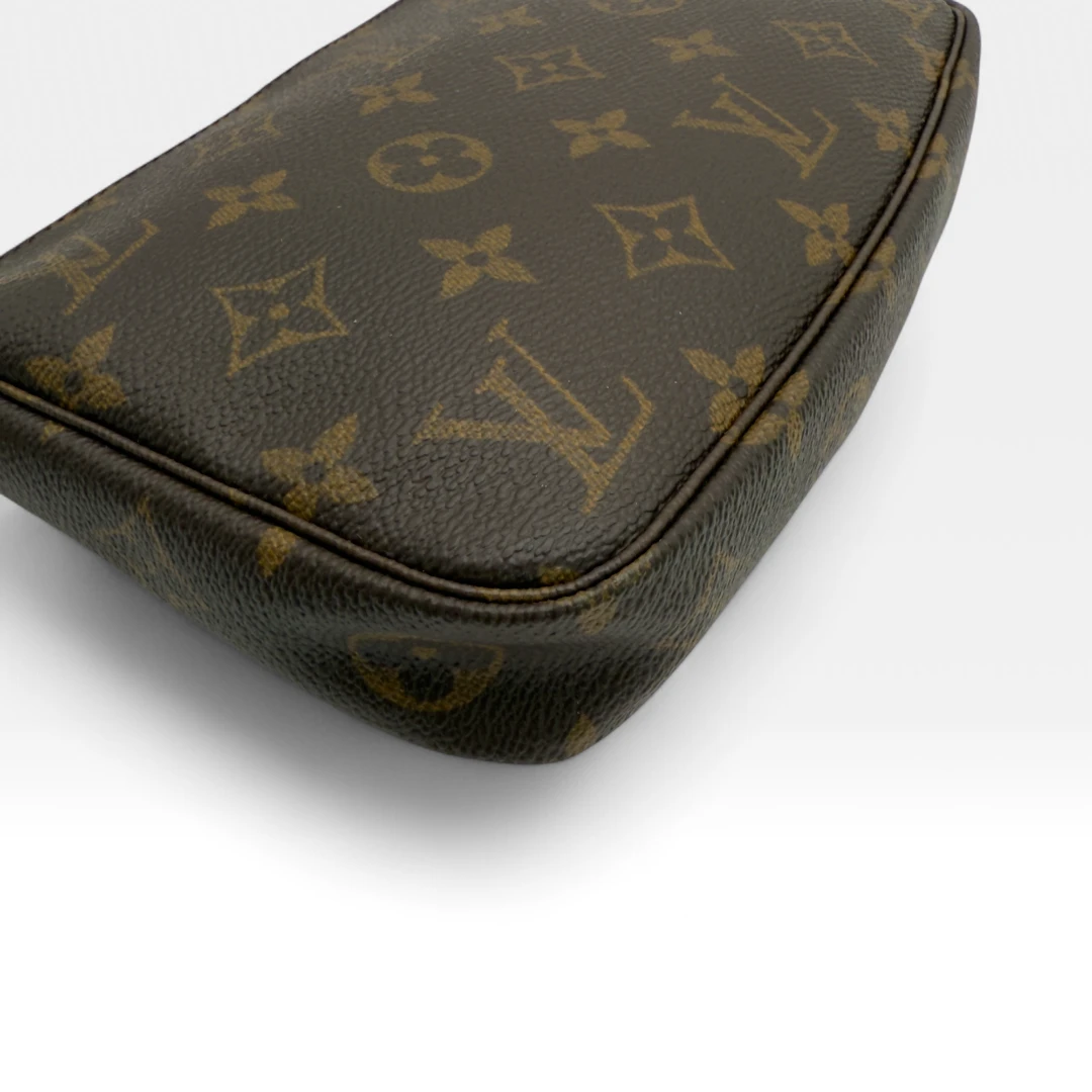 Louis Vuitton Pochette Accessoires