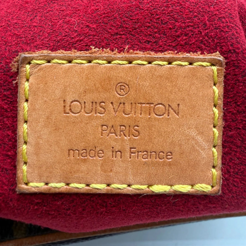 Louis Vuitton Croissant MM Shoulder Bag