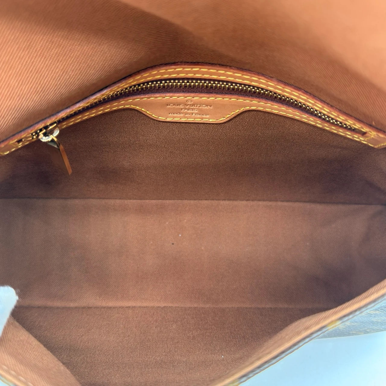 Louis Vuitton Schultertasche Mini Looping monogram braun