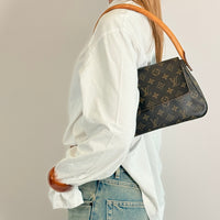 Louis Vuitton Schultertasche Mini Looping monogram braun