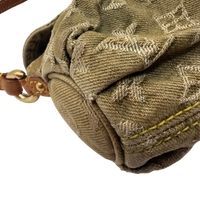 Louis Vuitton Schultertasche Mini Pleaty aus Denim monogram khaki – Ecken im Detail