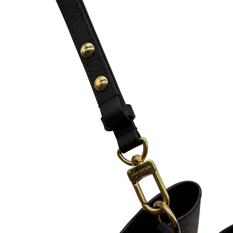 Louis Vuitton NeoNoé MM Shoulder Bag