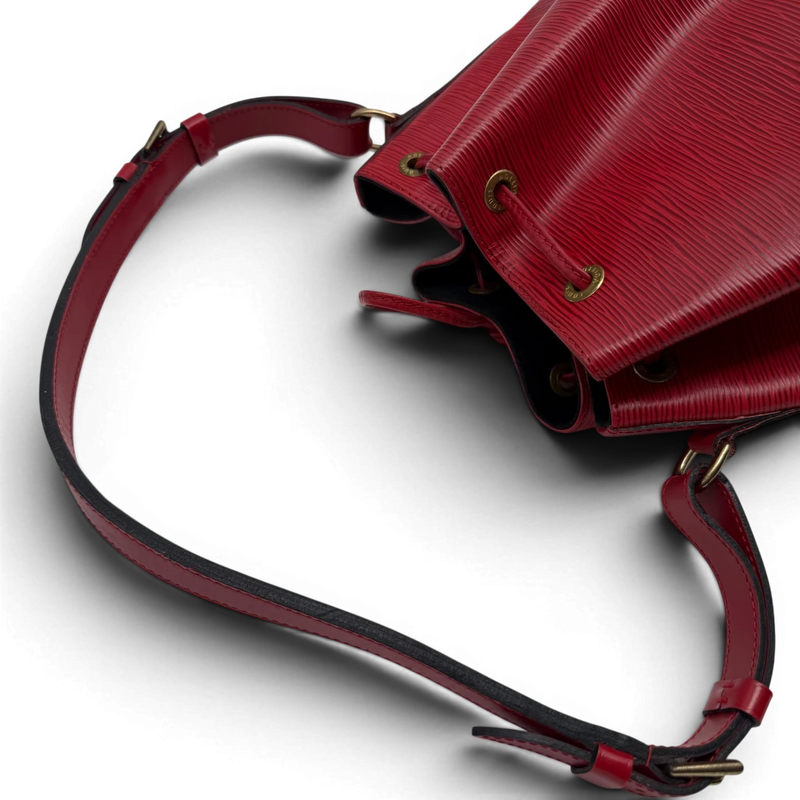 Louis Vuitton Sac Noé petit Epi Shoulder Bag