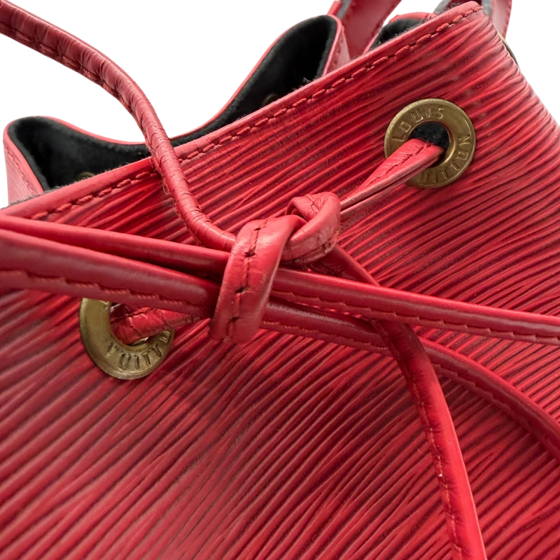 Louis Vuitton Sac Noé petit Epi Shoulder Bag