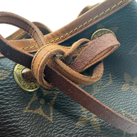 Louis Vuitton Schultertasche Sac Noé petit