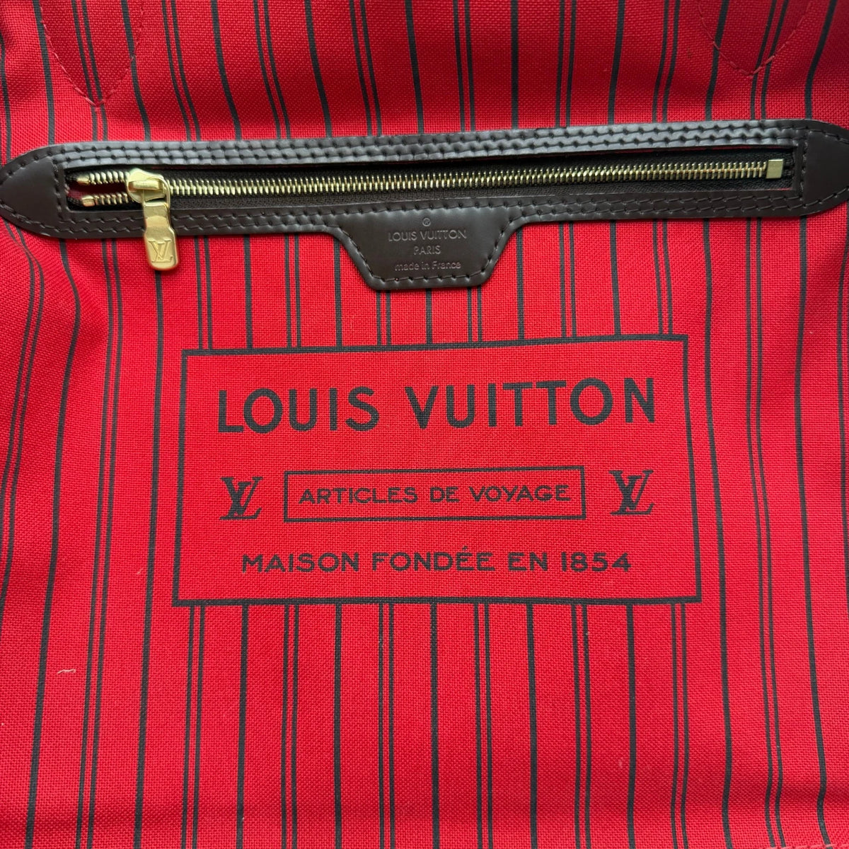 Louis Vuitton Shopper Neverfull MM Damier Ebene mit Clutch braun – Innenetikett im Detail
